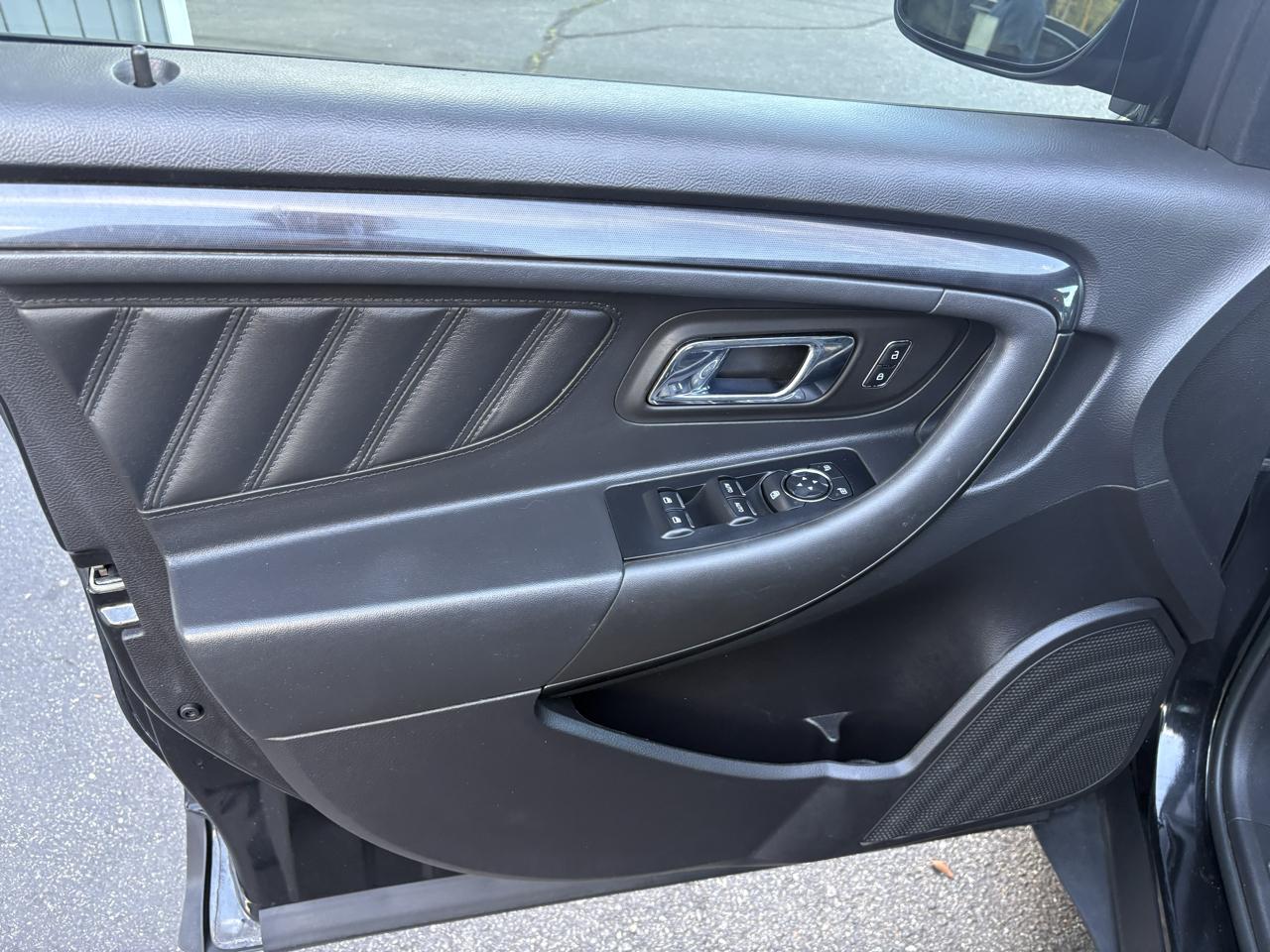 Ford Taurus SHO AWD 2013