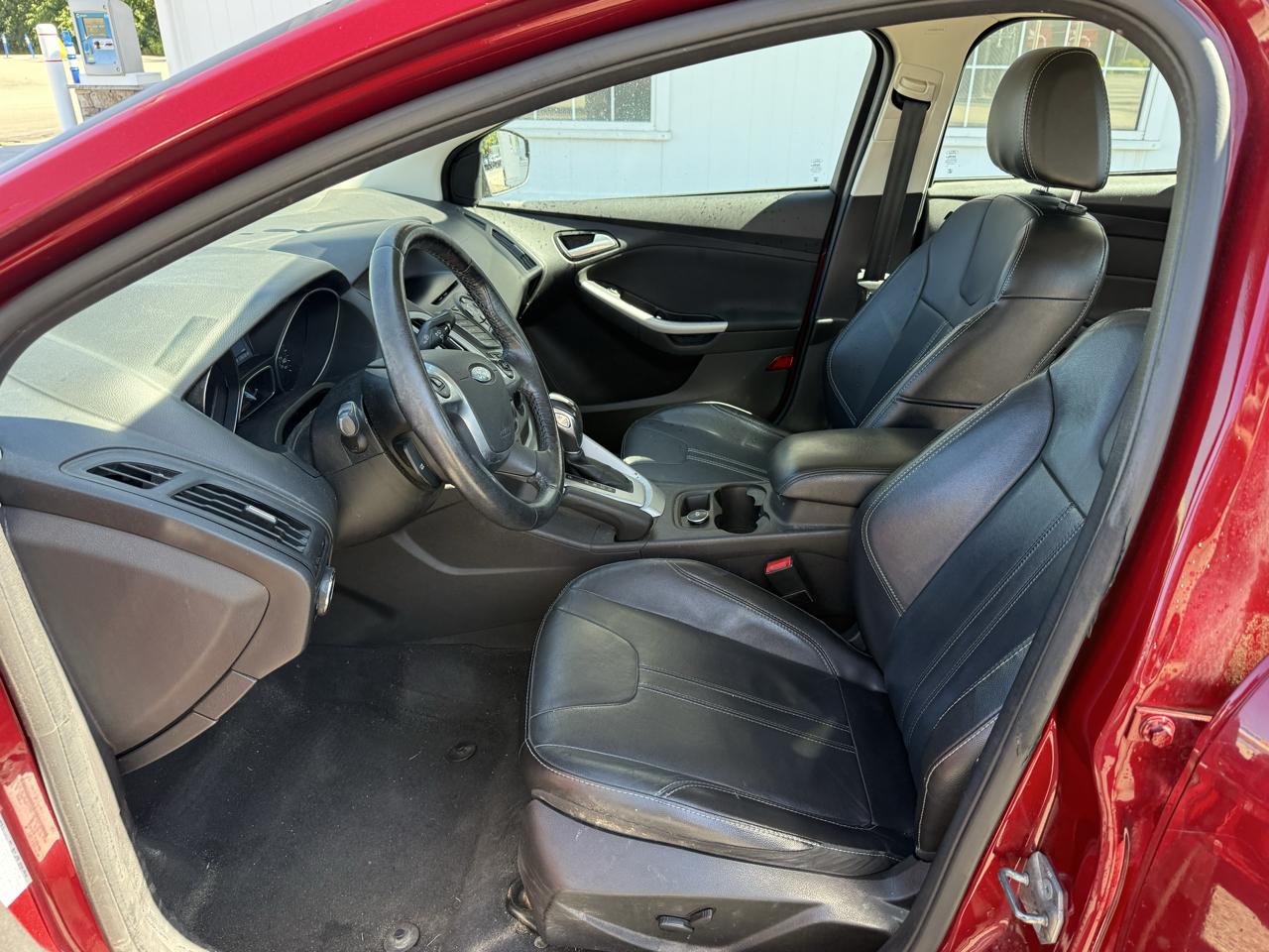 Ford Focus SE Sedan 2014