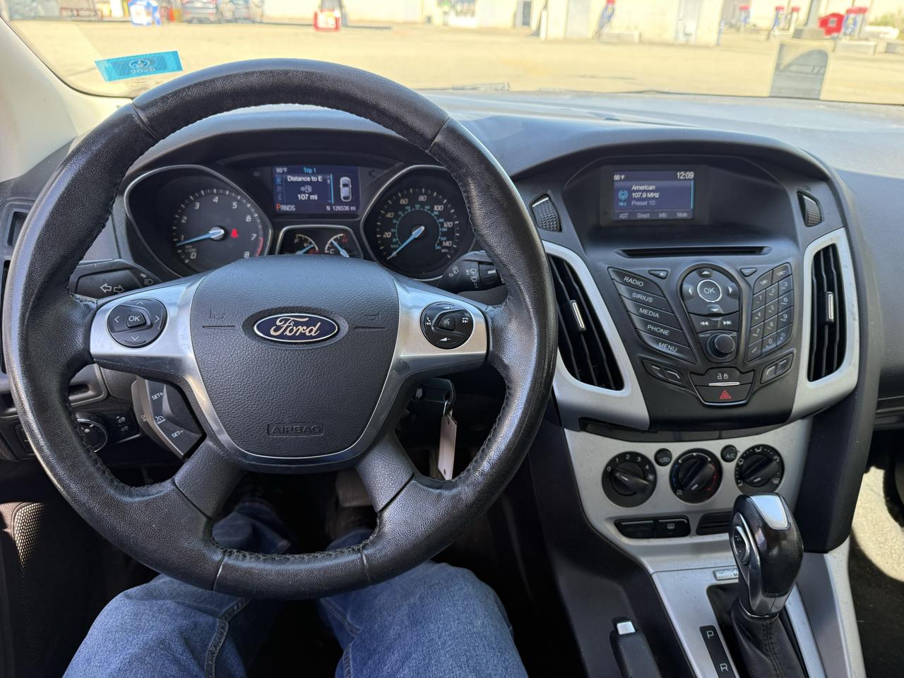 Ford Focus SE Sedan 2014