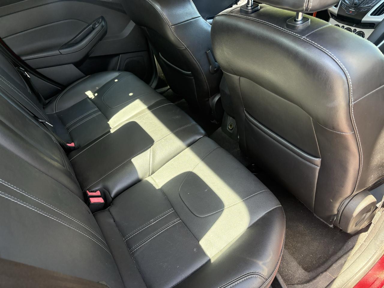 Ford Focus SE Sedan 2014