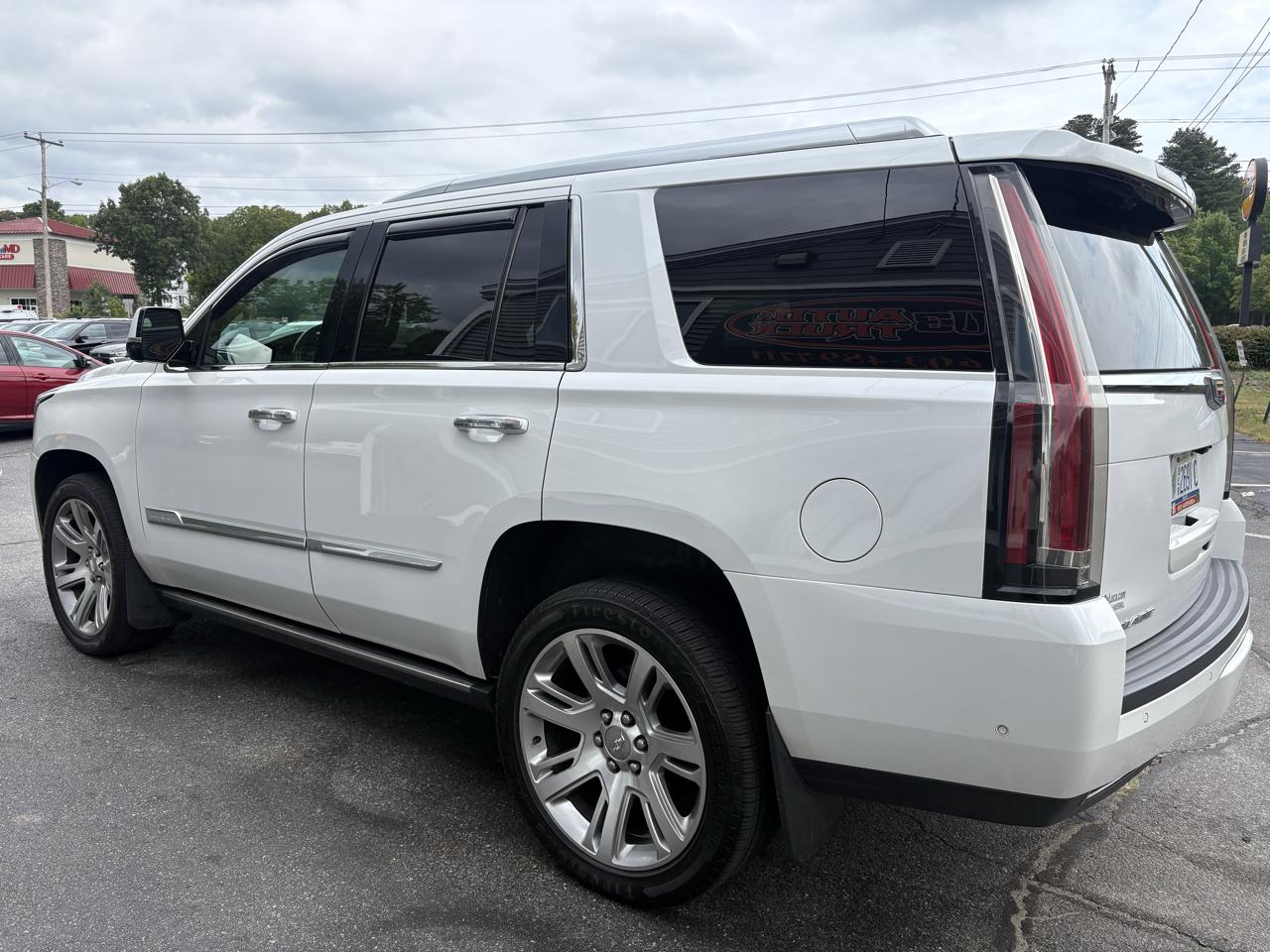 Cadillac Escalade Premium 4WD 2018