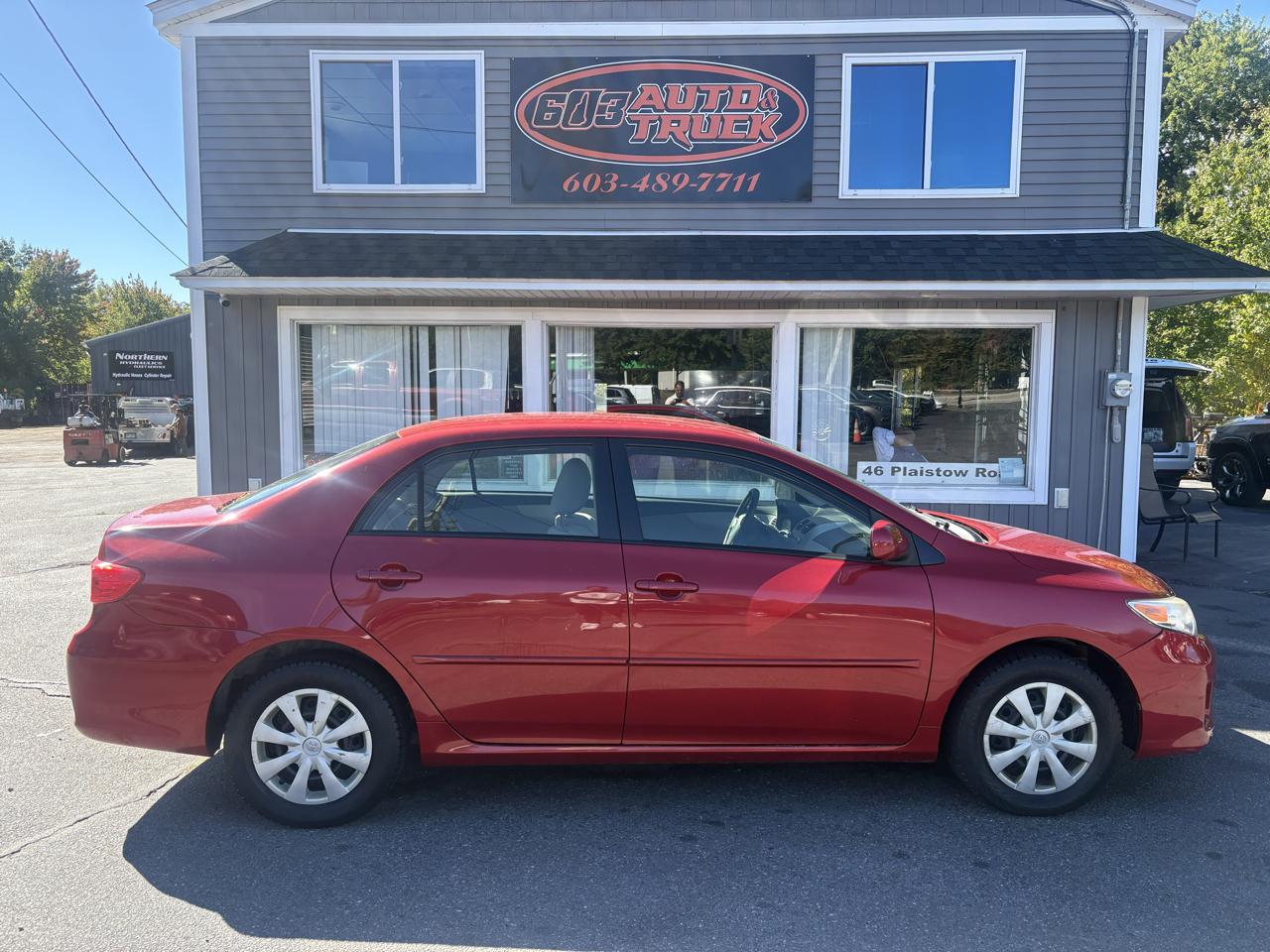 Toyota Corolla LE 4-Speed AT 2011