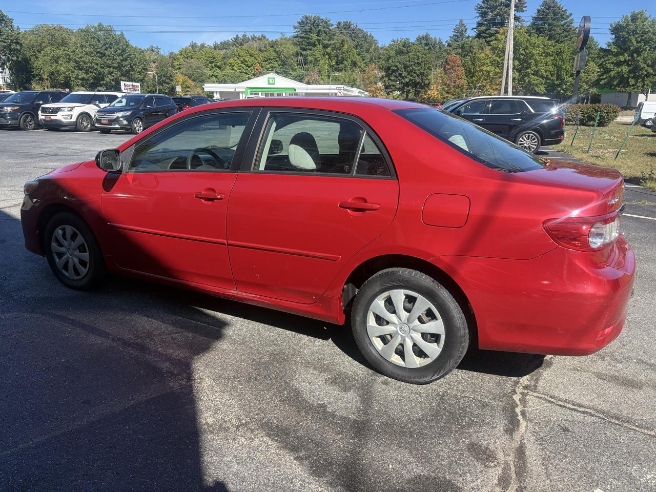 Toyota Corolla LE 4-Speed AT 2011