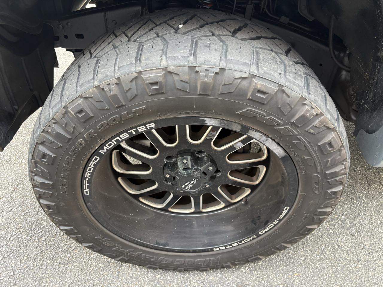 Toyota Tundra Tundra-Grade 5.7L Double Cab 4WD 2010