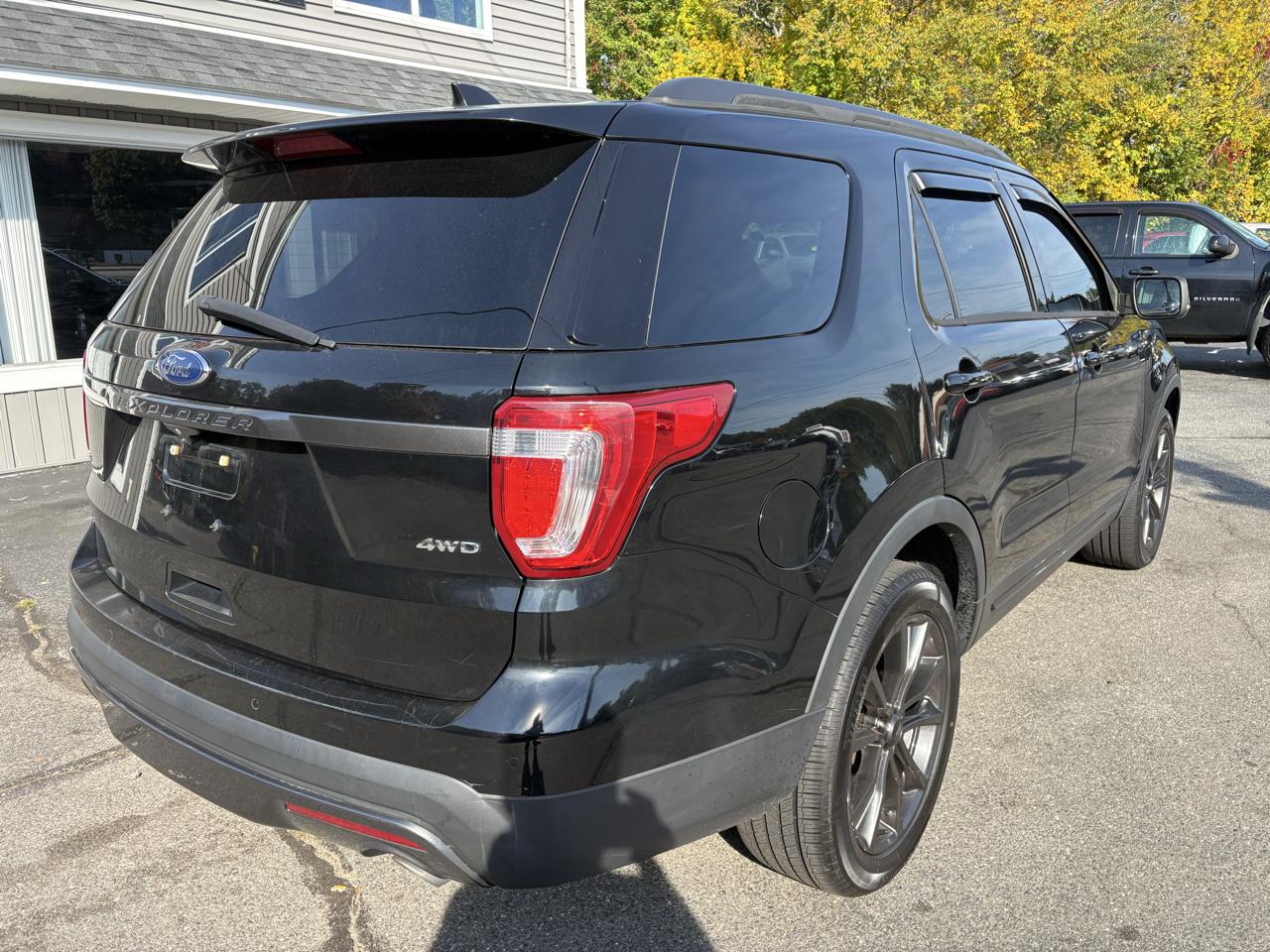 Ford Explorer XLT 4WD 2017