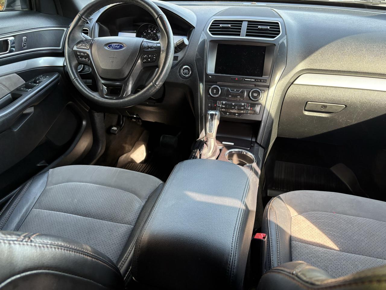 Ford Explorer XLT 4WD 2017