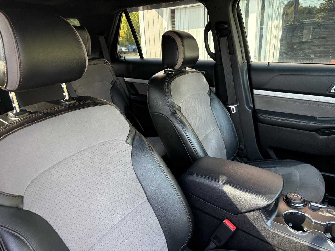 Ford Explorer XLT 4WD 2017