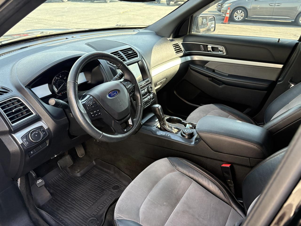 Ford Explorer XLT 4WD 2017