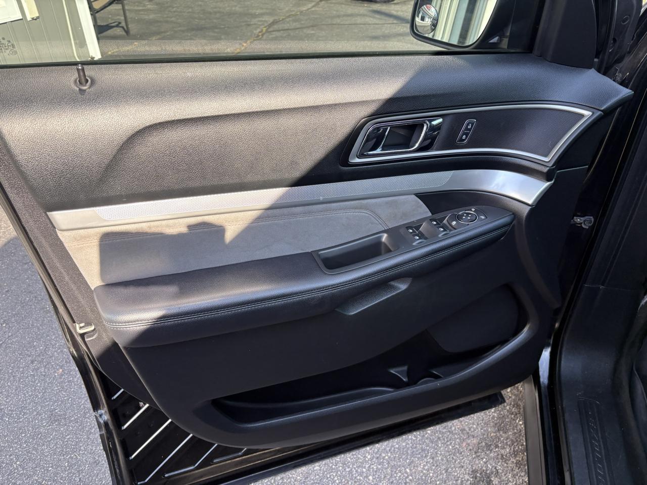 Ford Explorer XLT 4WD 2017
