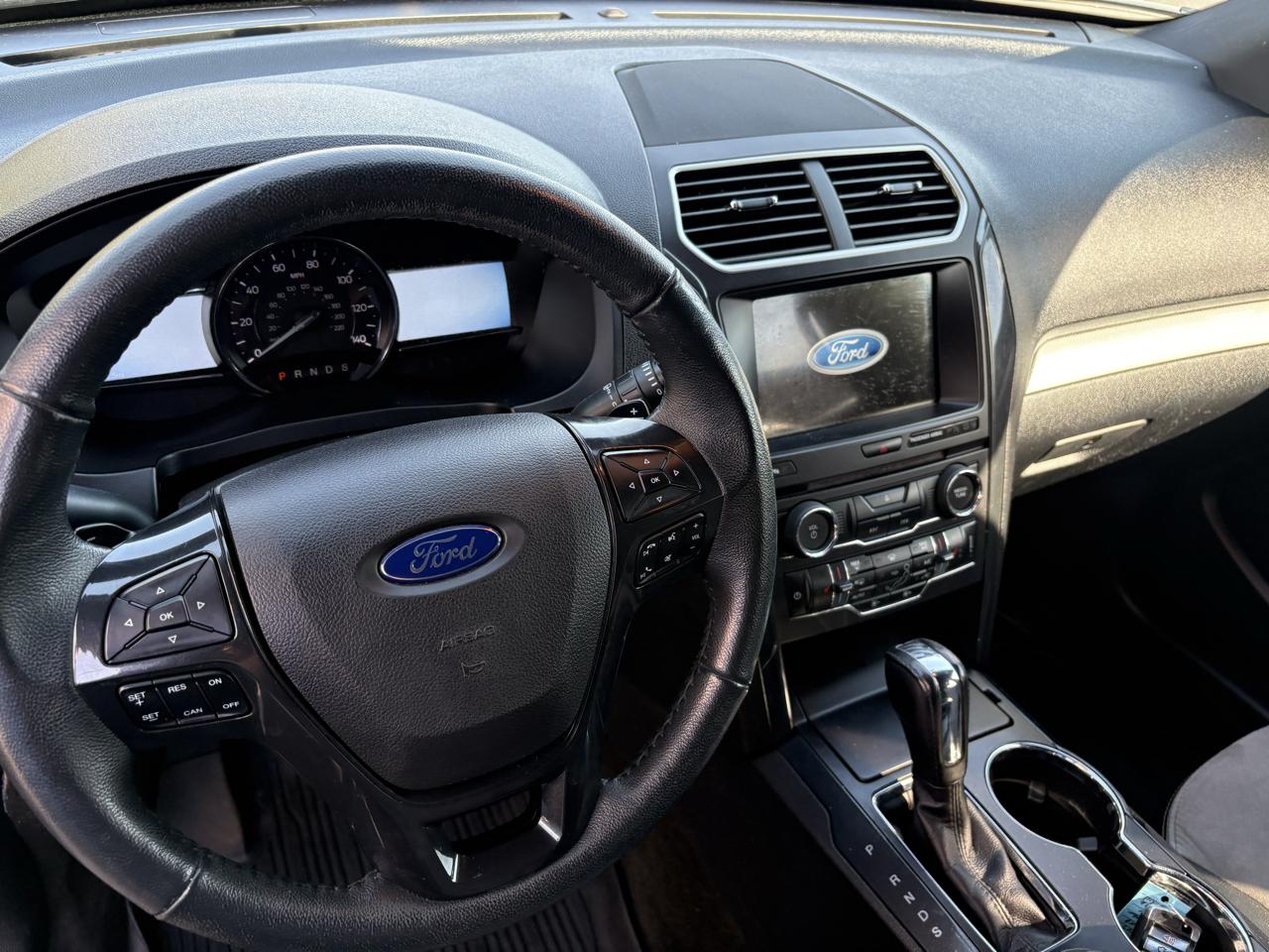 Ford Explorer XLT 4WD 2017