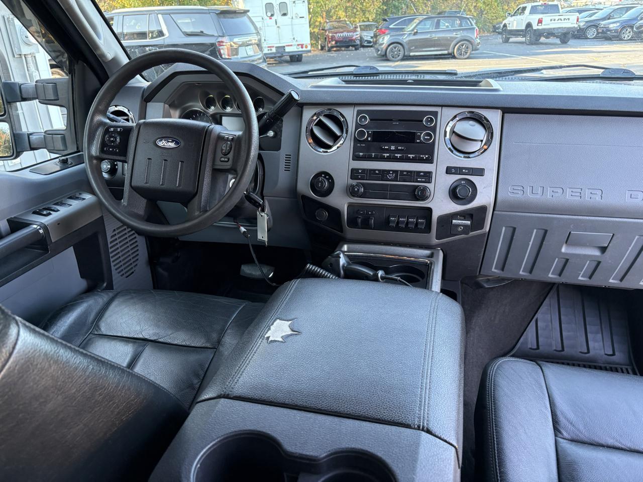 Ford F-250 SD XLT Crew Cab 4WD 2016