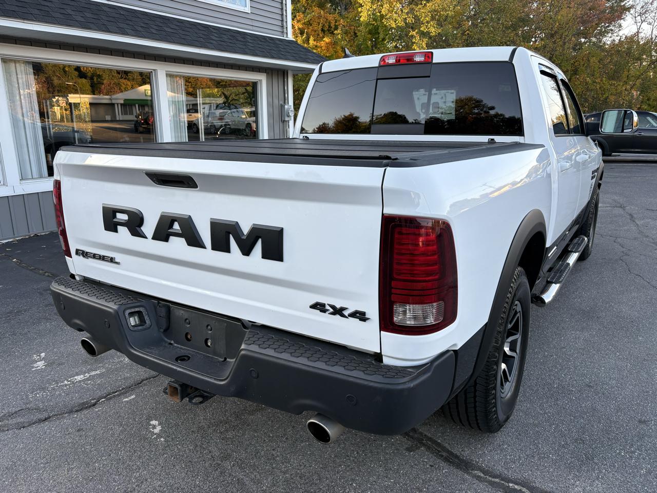 RAM 1500 Rebel Crew Cab SWB 4WD 2017