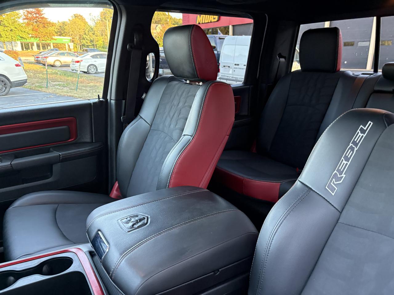 RAM 1500 Rebel Crew Cab SWB 4WD 2017