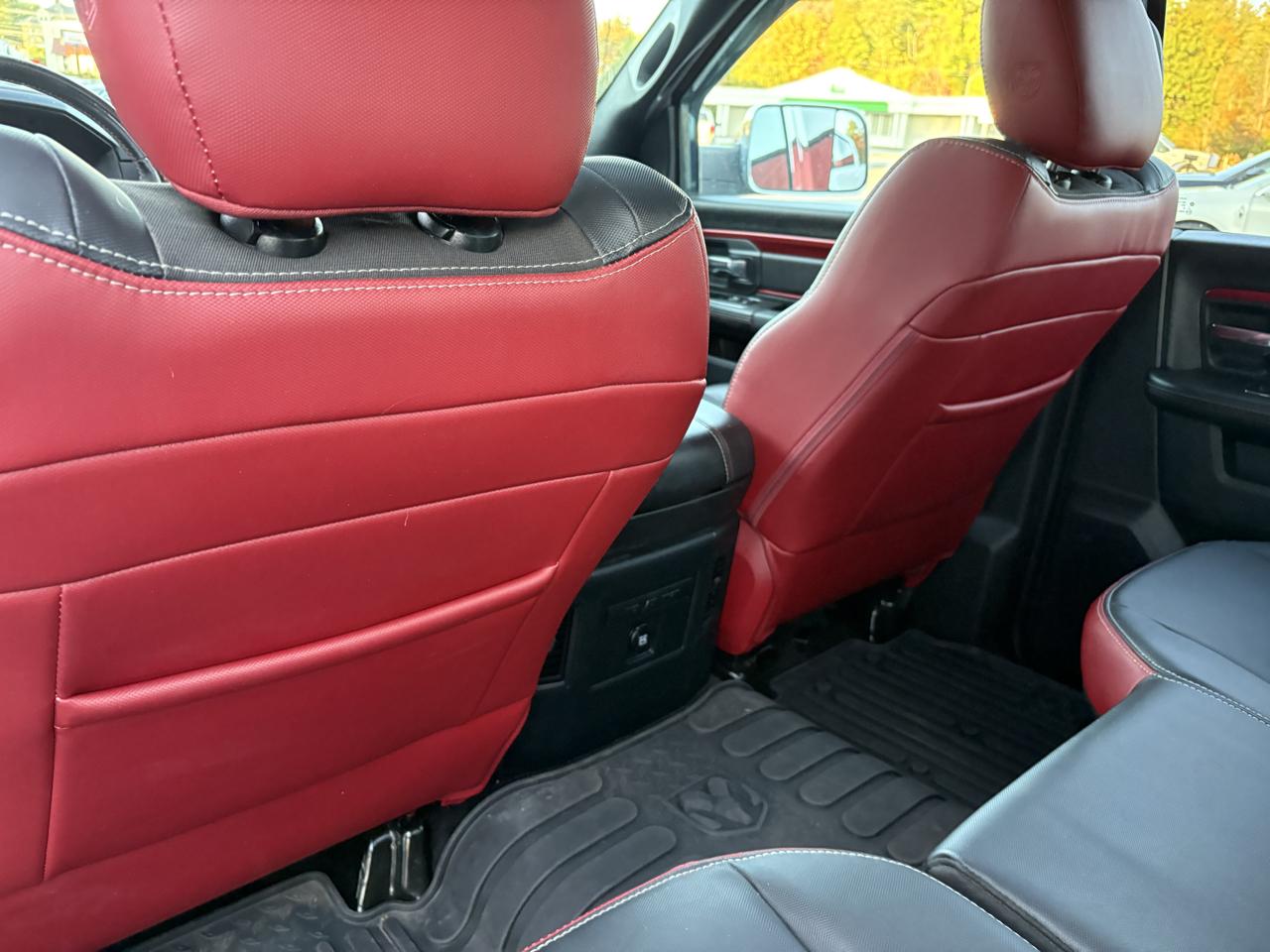 RAM 1500 Rebel Crew Cab SWB 4WD 2017