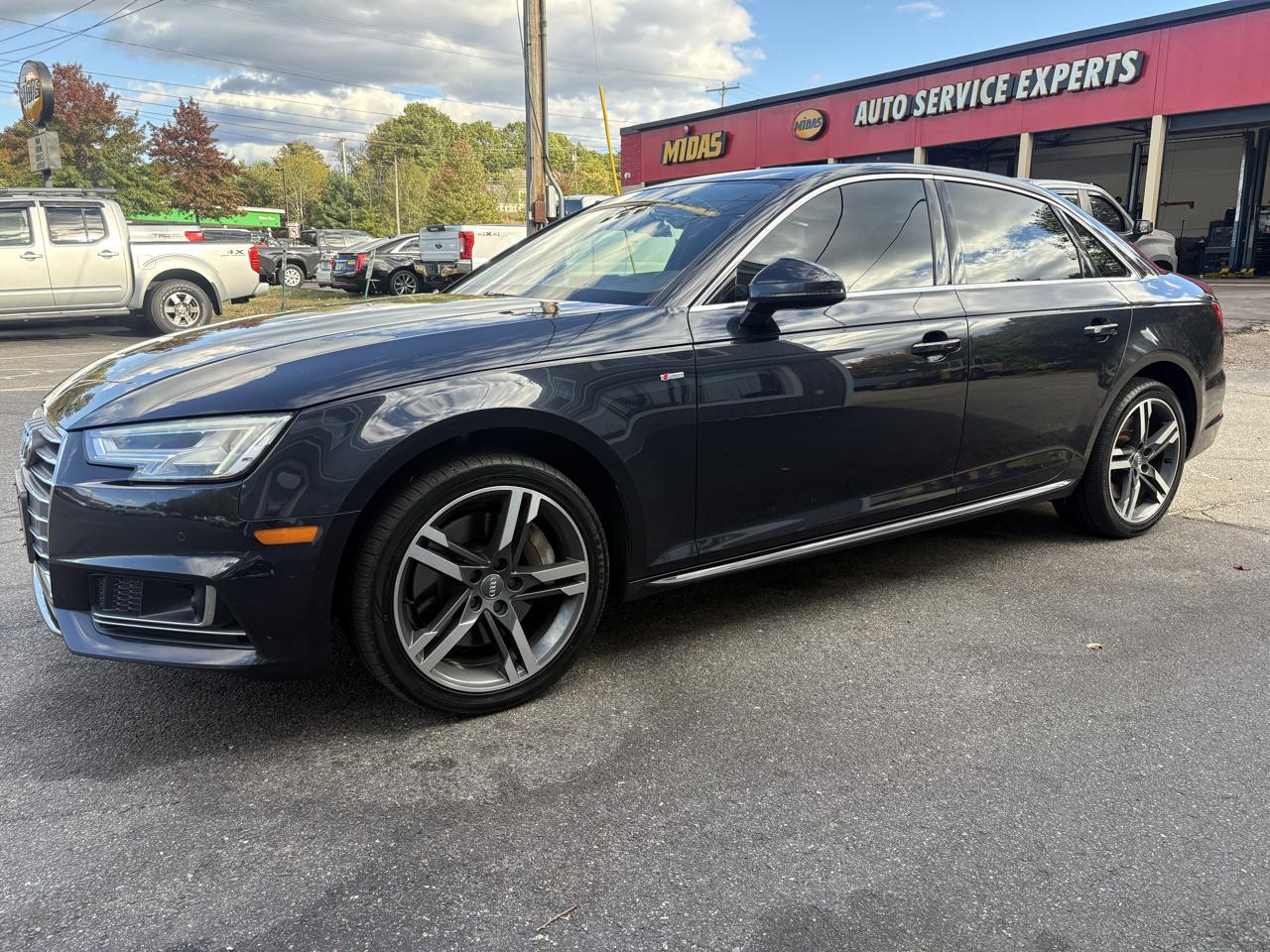 Audi A4 2.0T Prestige quattro Sedan 2017
