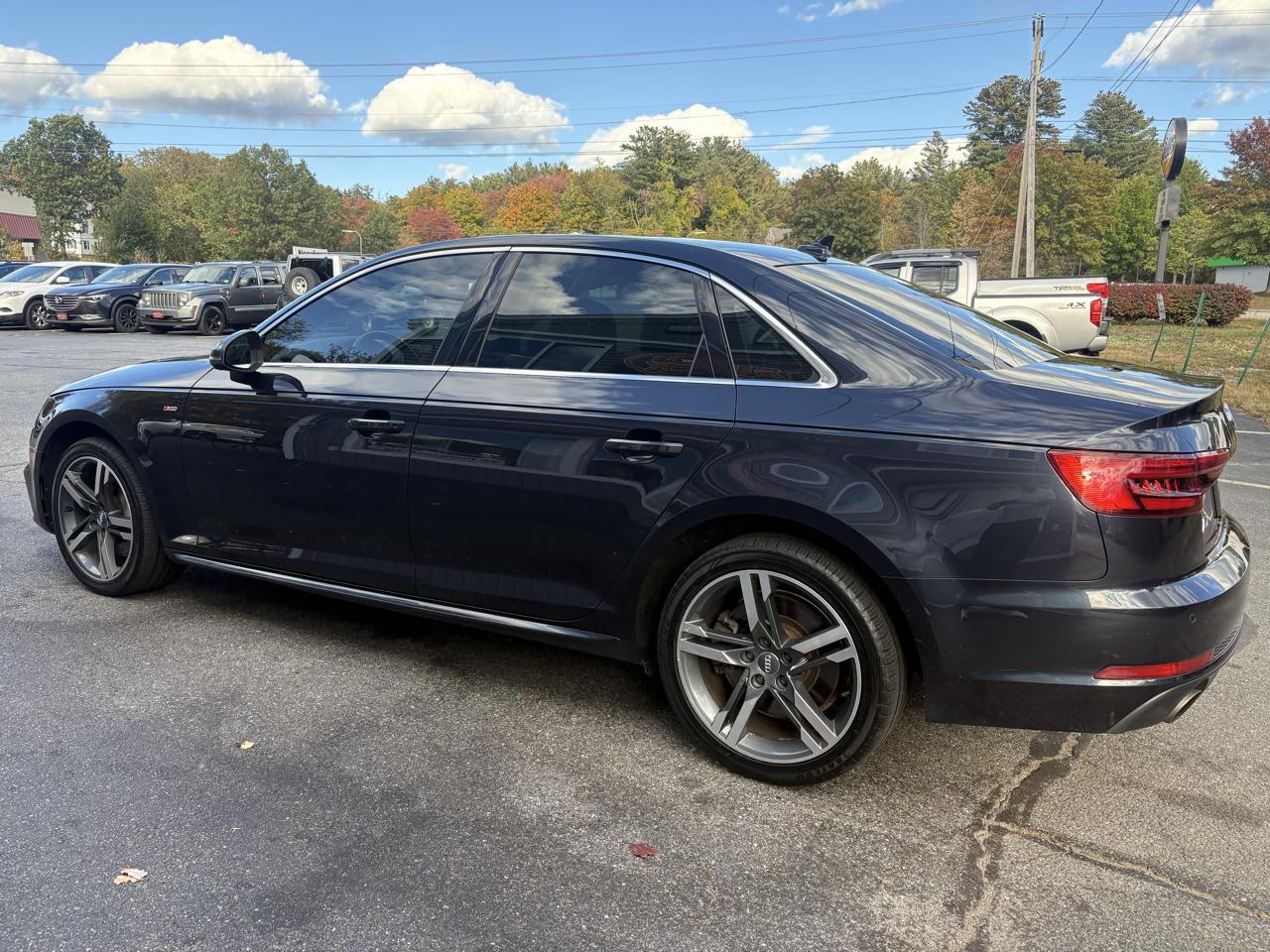 Audi A4 2.0T Prestige quattro Sedan 2017