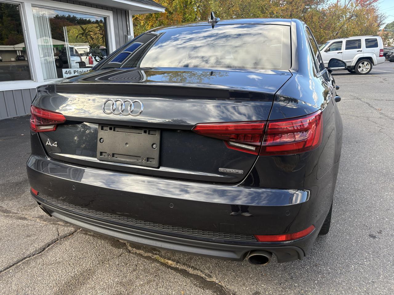 Audi A4 2.0T Prestige quattro Sedan 2017