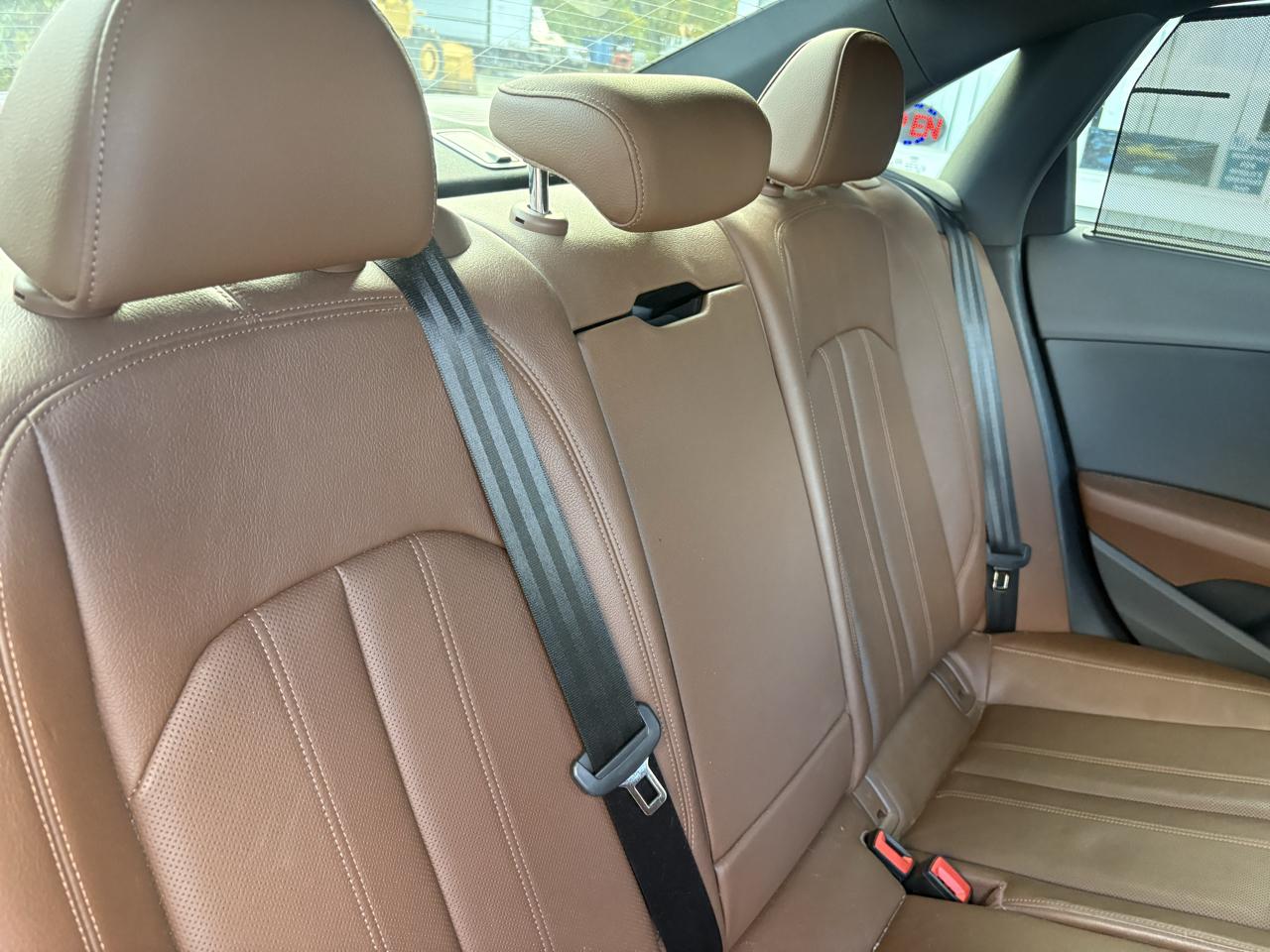 Audi A4 2.0T Prestige quattro Sedan 2017