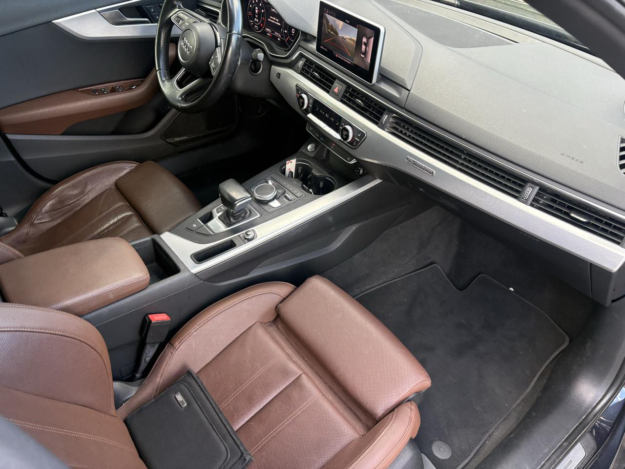 Audi A4 2.0T Prestige quattro Sedan 2017