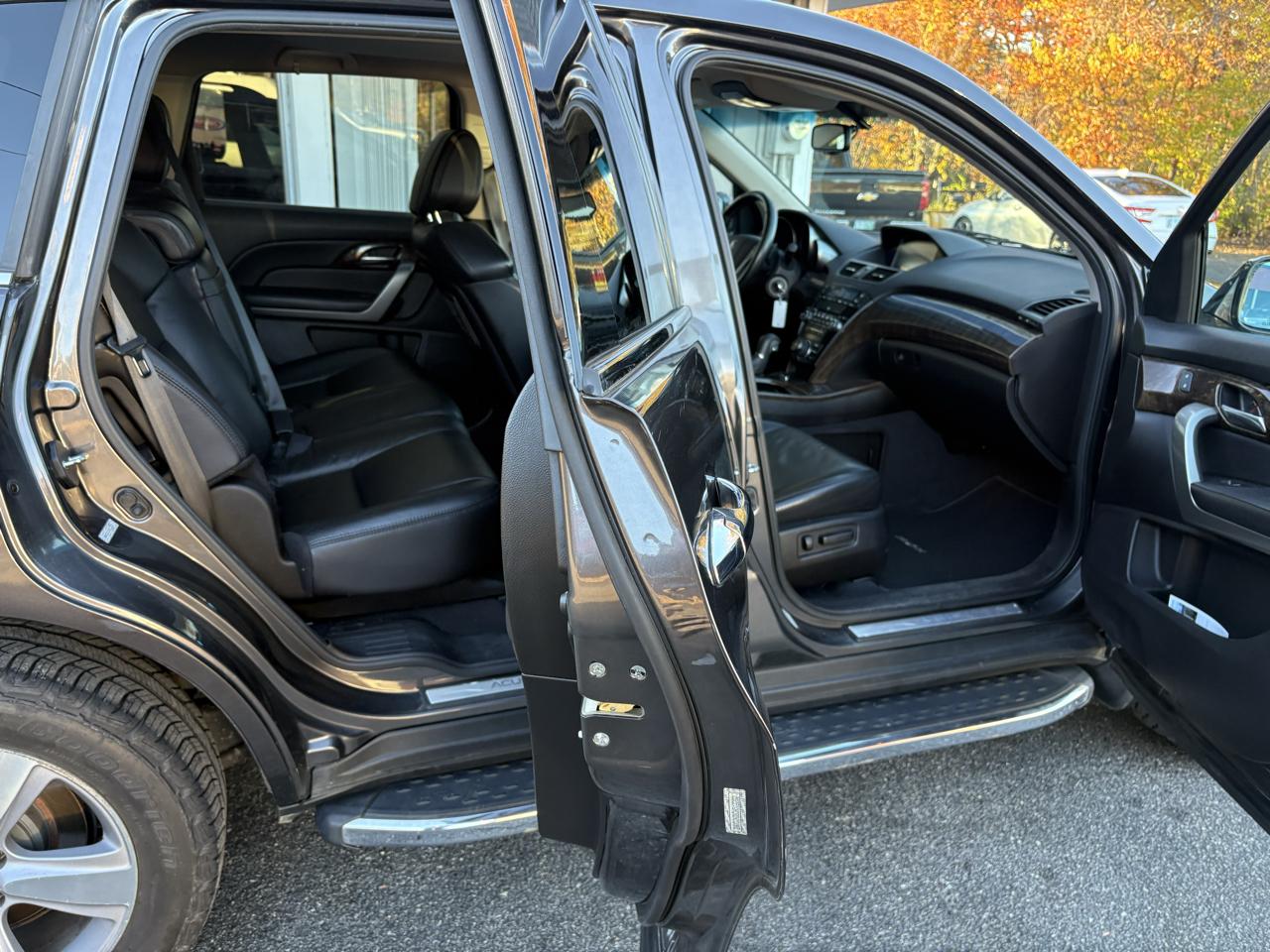 Acura MDX 6-Spd AT w/Tech Package 2012