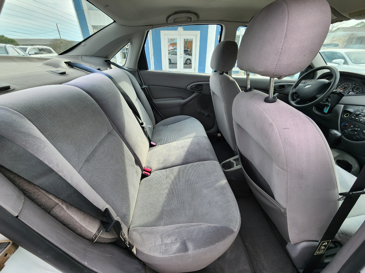 Ford Focus 4dr Sdn LX Base 2002