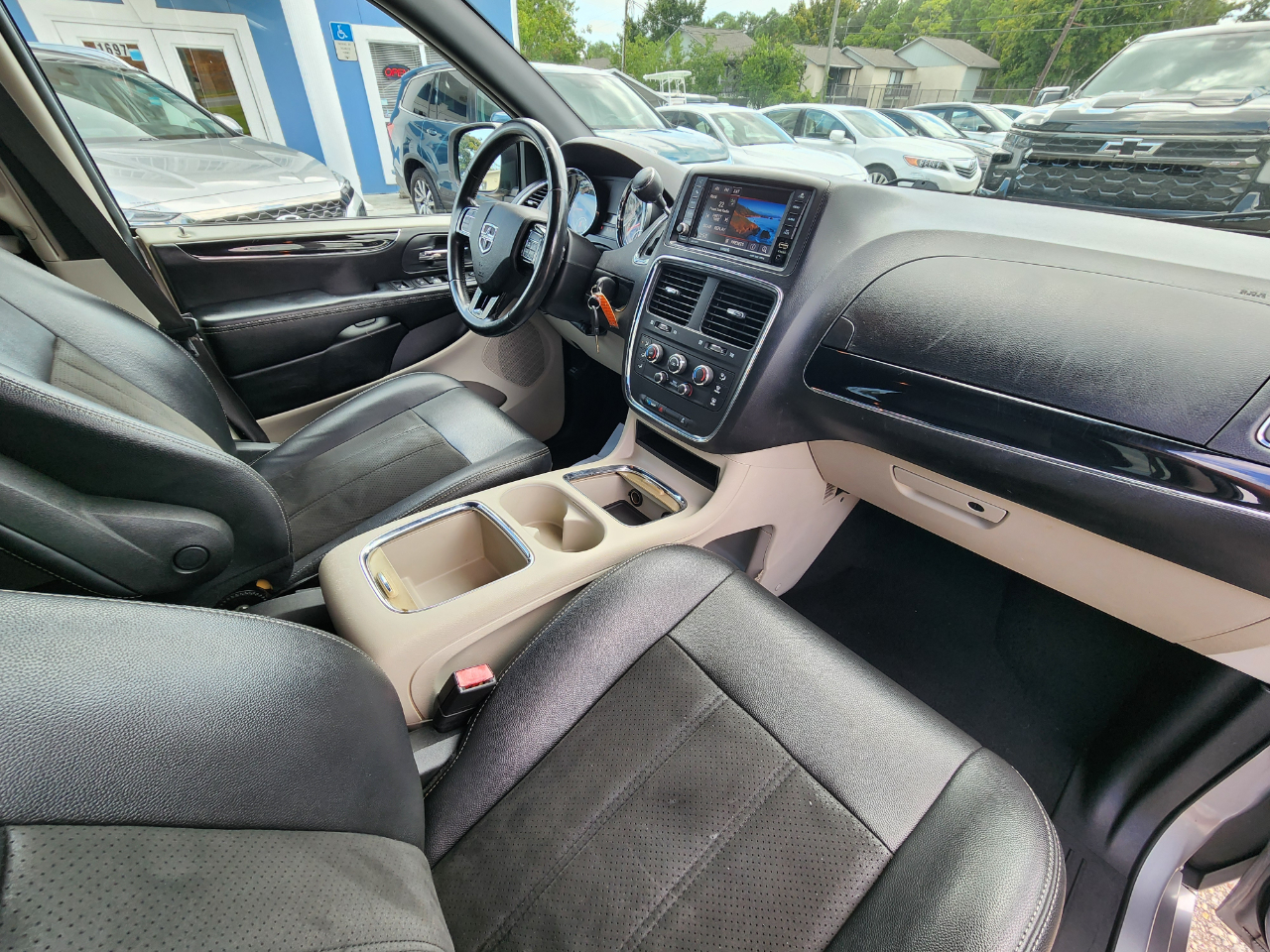 Dodge Grand Caravan SXT Wagon 2019 Dodge Grand Caravan SXT Wagon 2019