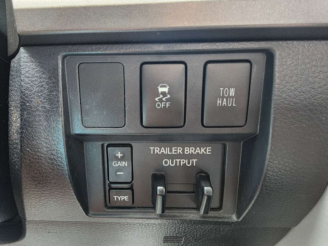 2017 Toyota Tundra SR5 photo 12
