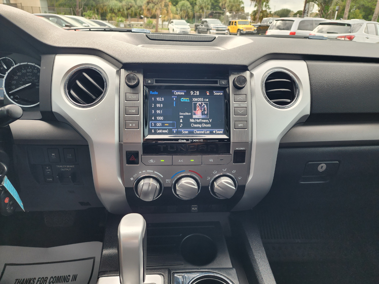 2017 Toyota Tundra SR5 photo 14
