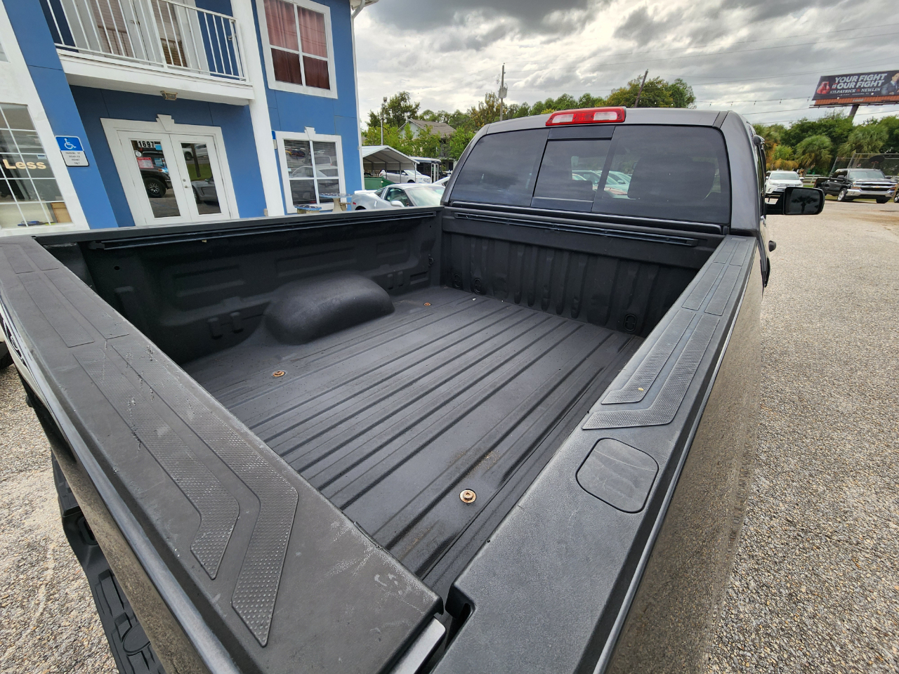2017 Toyota Tundra SR5 photo 18