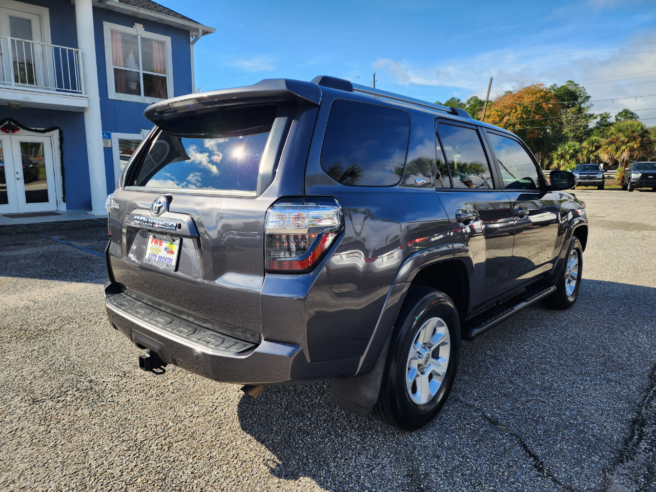 Toyota 4Runner SR5 2WD (Natl) 2019