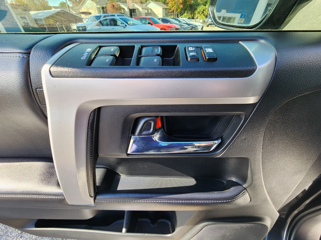 Toyota 4Runner SR5 2WD (Natl) 2019