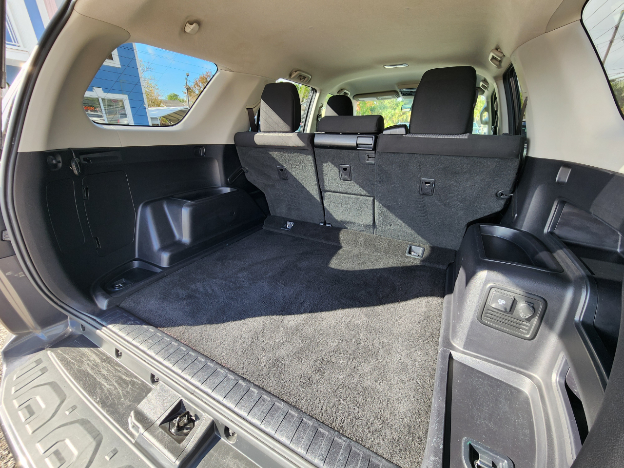 Toyota 4Runner SR5 2WD (Natl) 2019