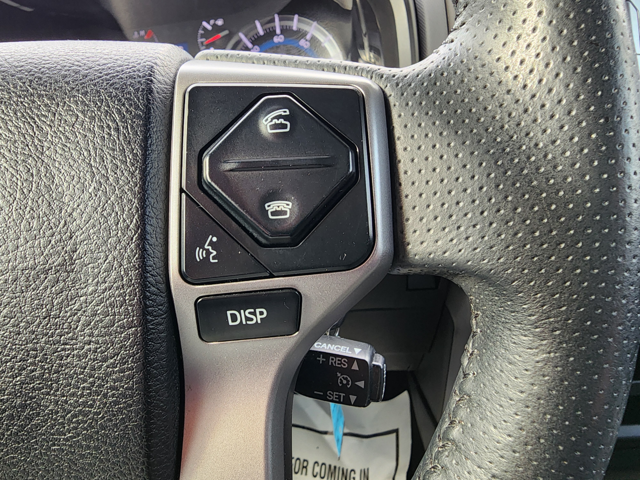 Toyota 4Runner SR5 2WD (Natl) 2019