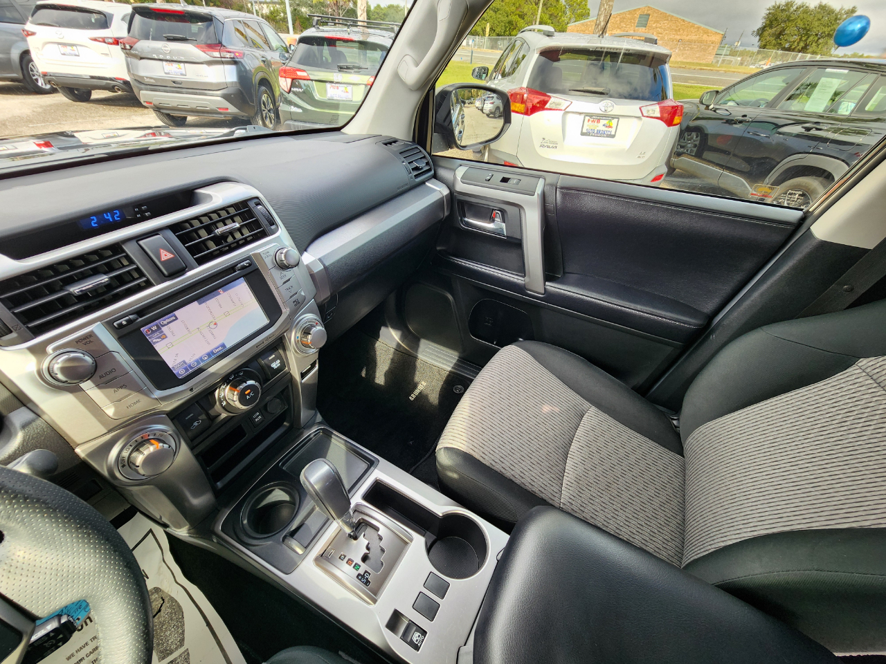 Toyota 4Runner SR5 2WD (Natl) 2019