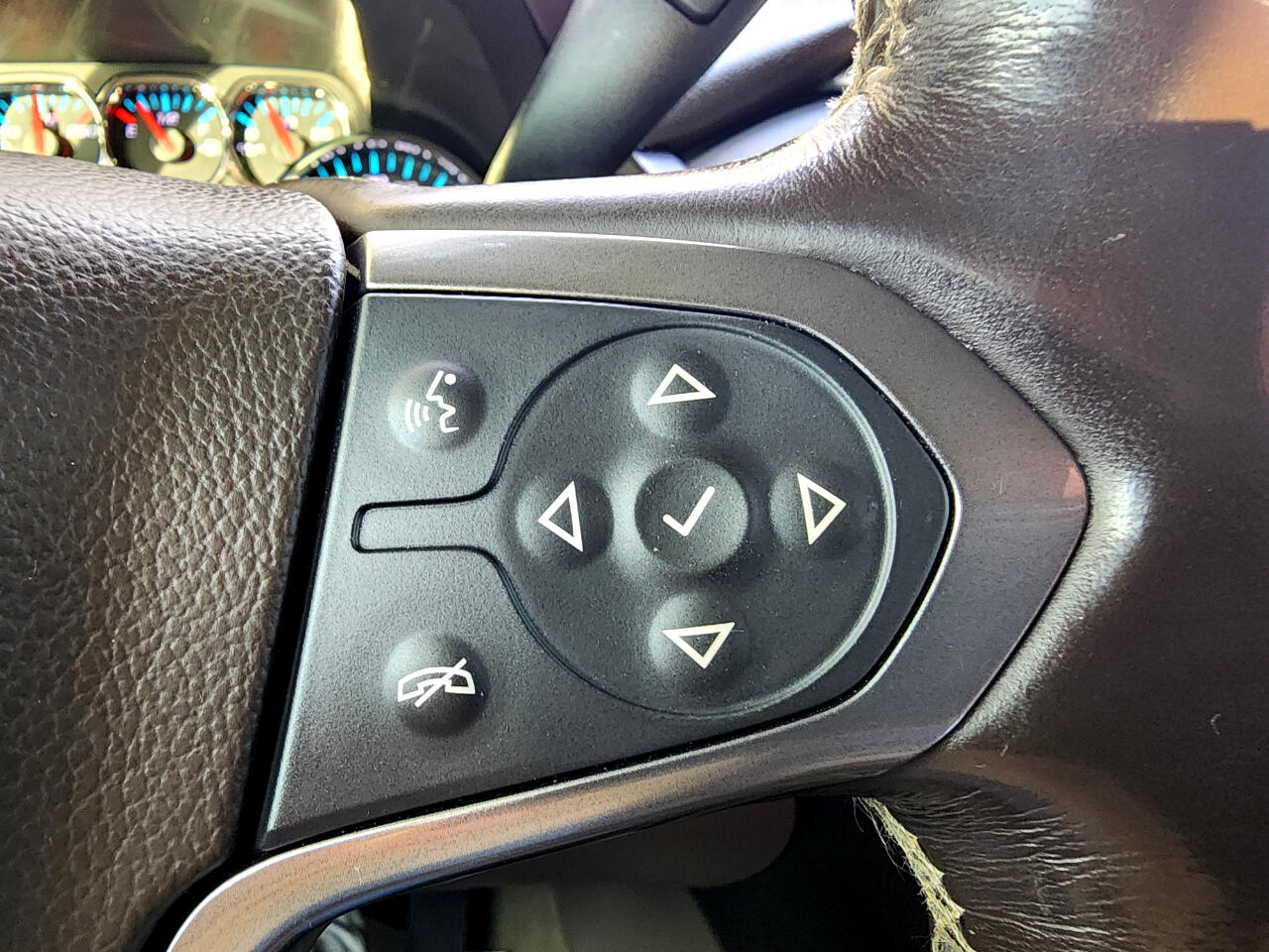 Chevrolet Suburban 2WD 4dr 1500 Premier 2018