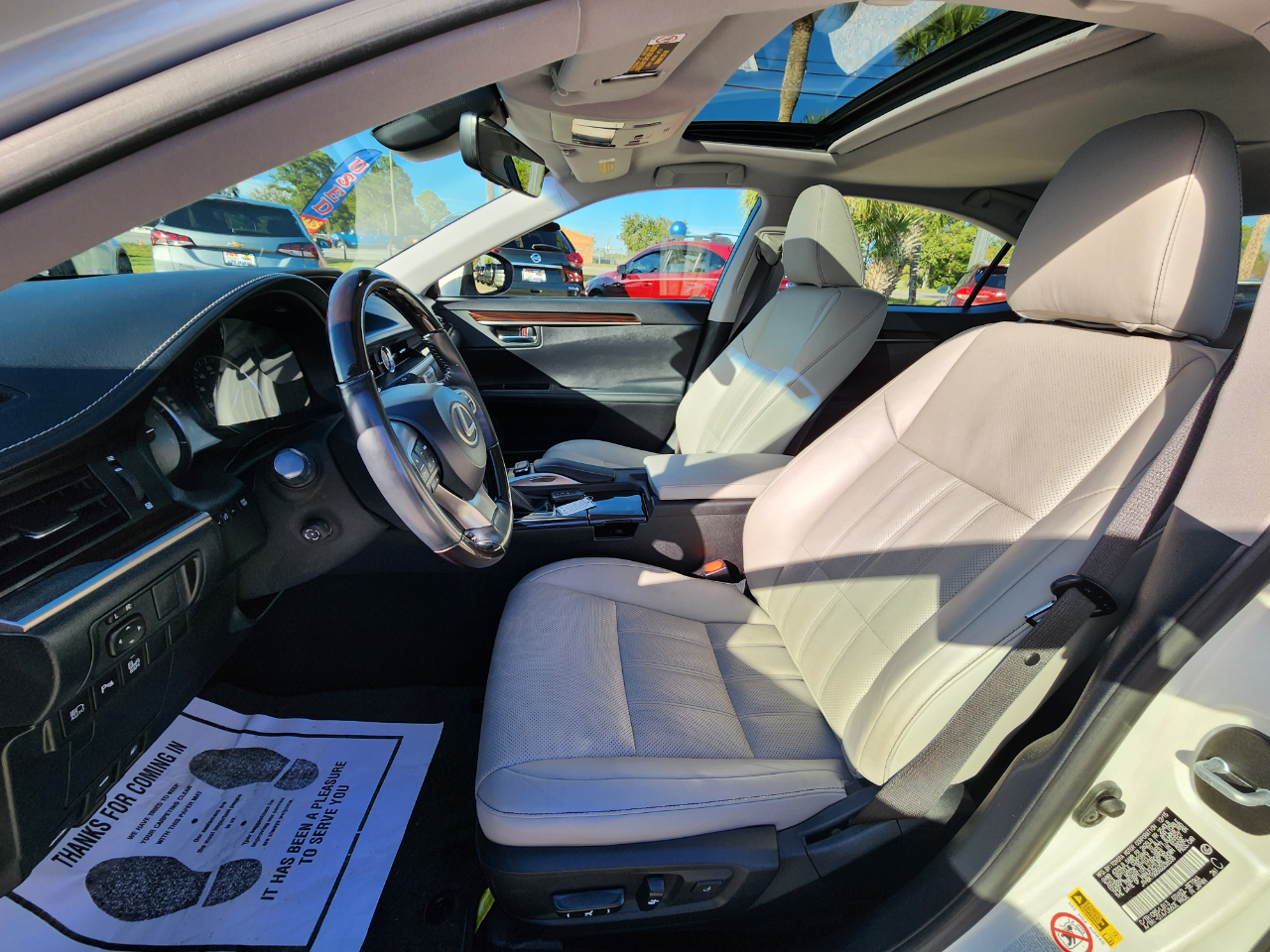 Lexus ES 350 4dr Sdn 2016