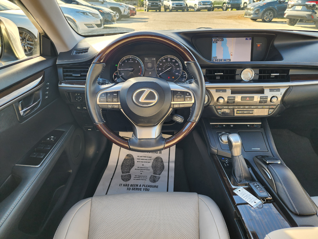 Lexus ES 350 4dr Sdn 2016