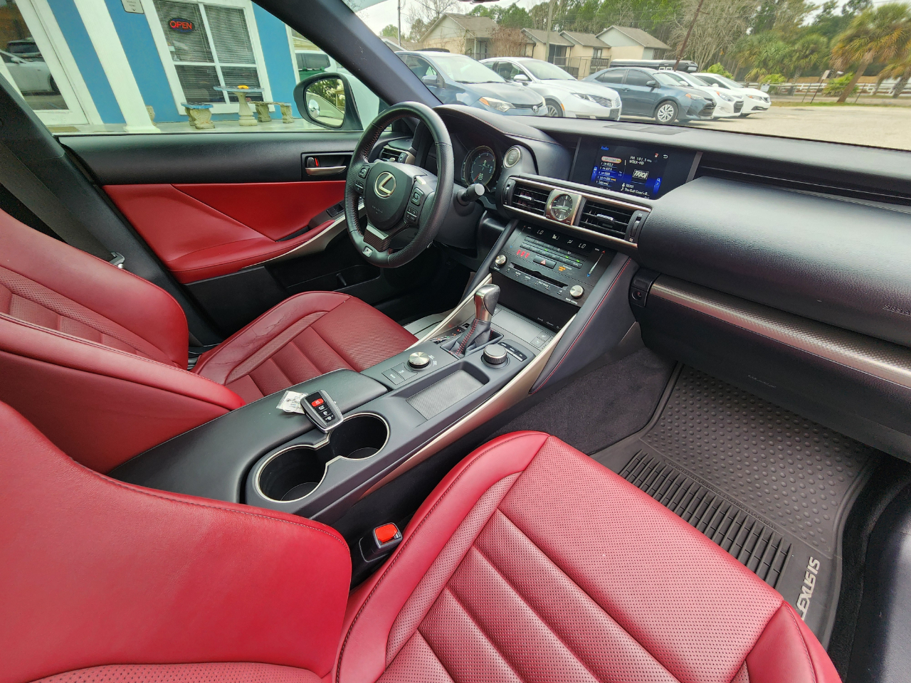 Lexus IS IS Turbo RWD 2017