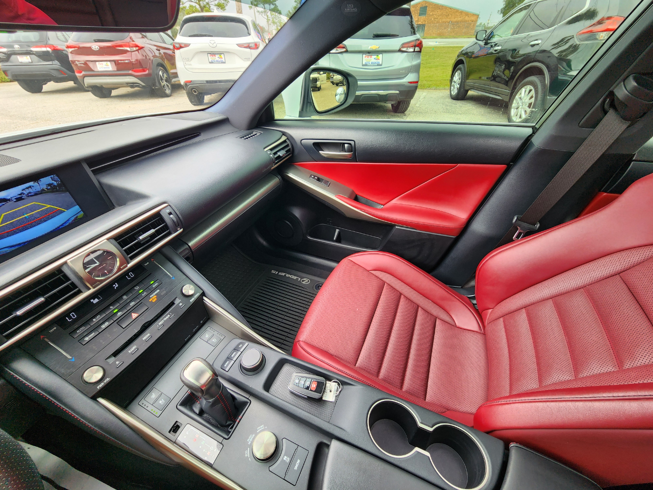 Lexus IS IS Turbo RWD 2017