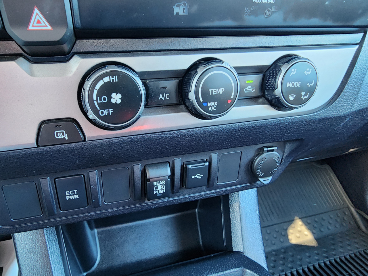 Toyota Tacoma 2WD  2020