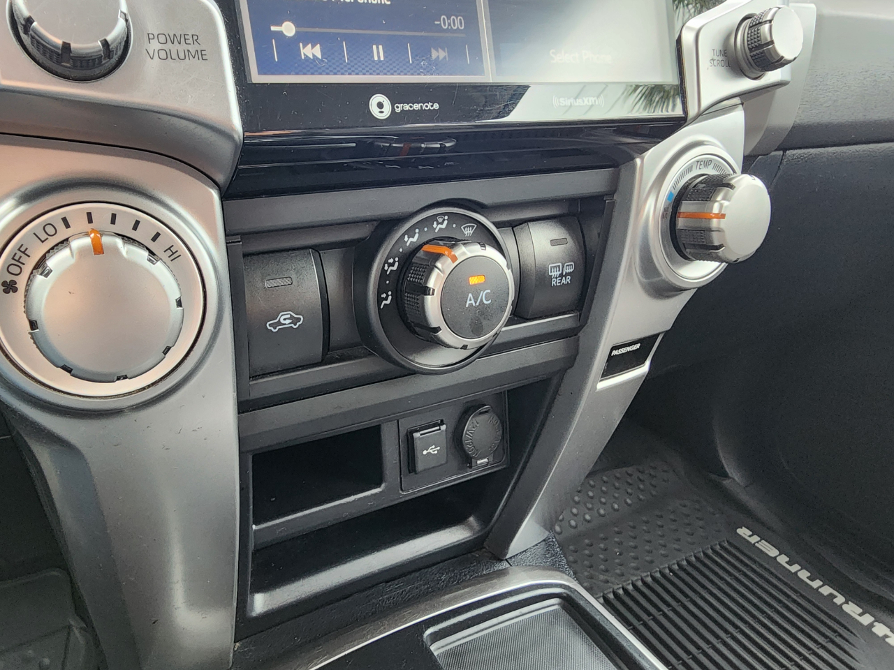 Toyota 4Runner SR5 2WD 2020