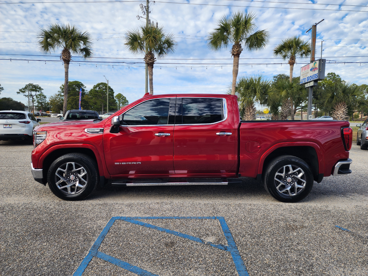 GMC Sierra 1500 2WD Crew Cab 147" SLT 2023