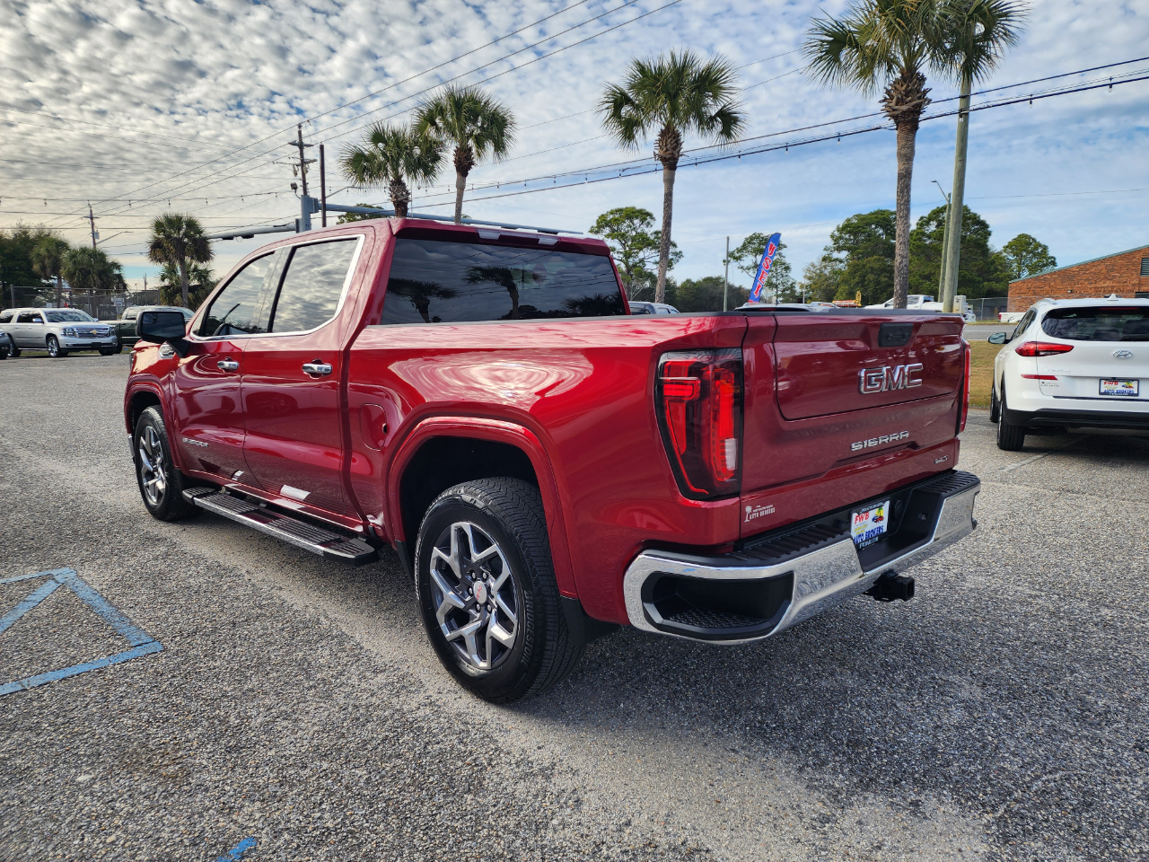 GMC Sierra 1500 2WD Crew Cab 147" SLT 2023
