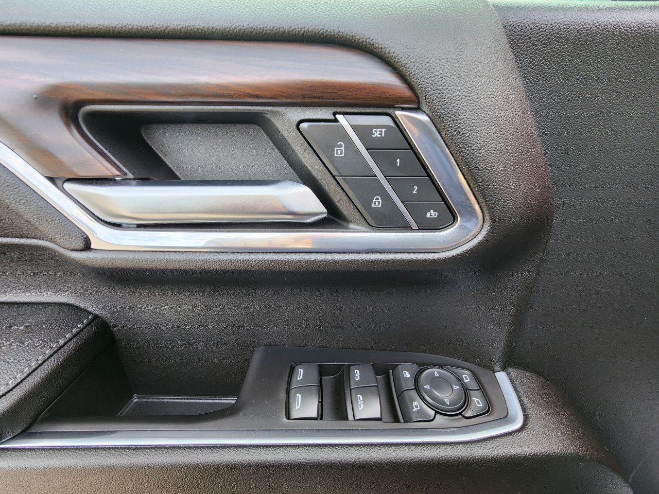 GMC Sierra 1500 2WD Crew Cab 147" SLT 2023