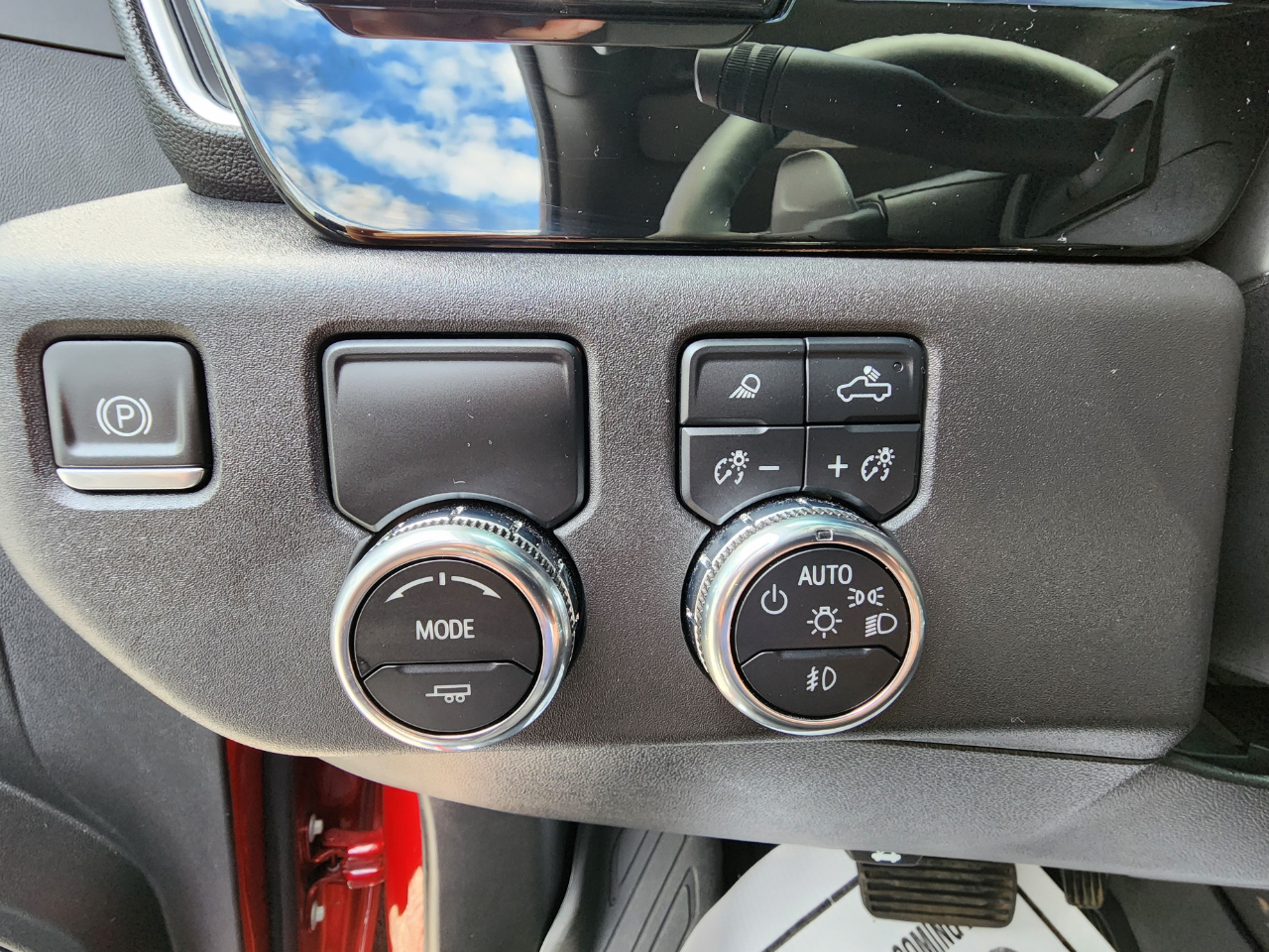 GMC Sierra 1500 2WD Crew Cab 147" SLT 2023