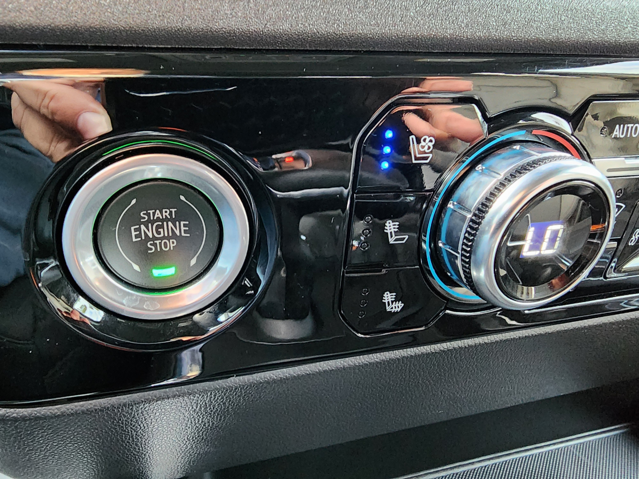 GMC Sierra 1500 2WD Crew Cab 147" SLT 2023