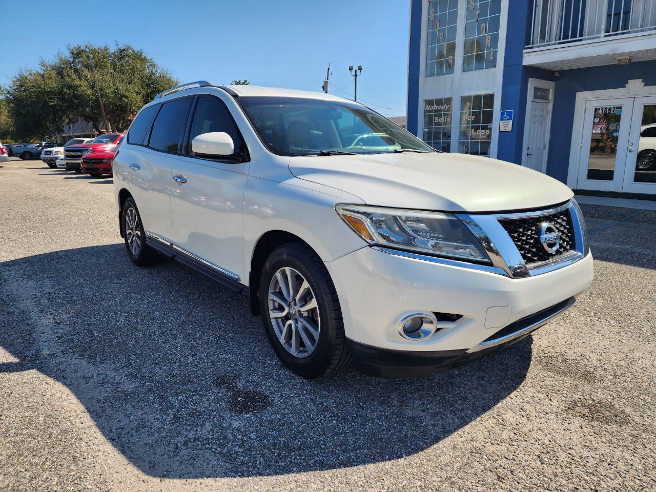 Nissan Pathfinder 2WD 4dr SL 2014