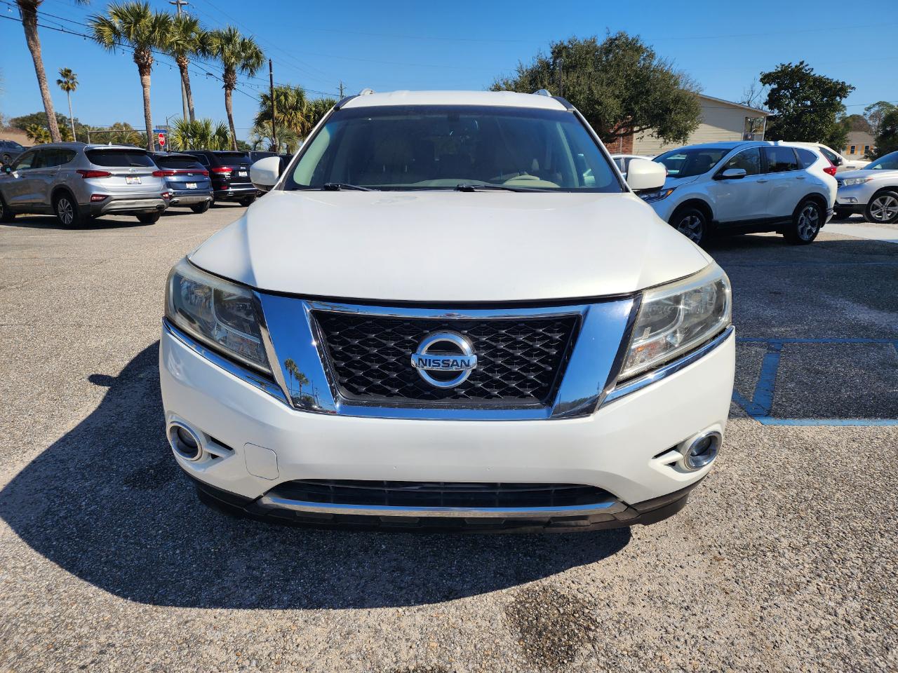 Nissan Pathfinder 2WD 4dr SL 2014