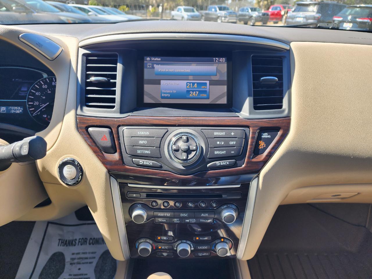 Nissan Pathfinder 2WD 4dr SL 2014