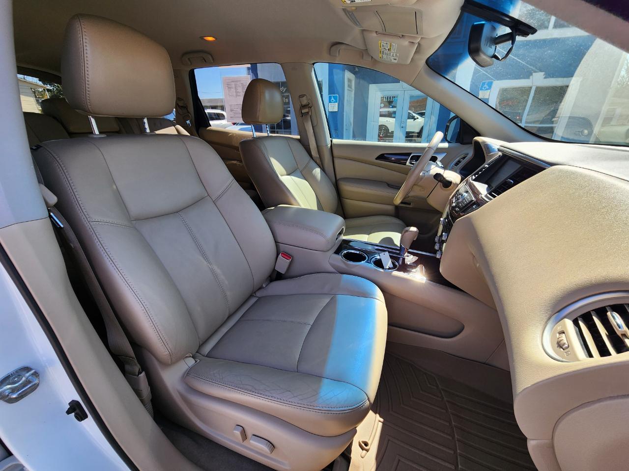 Nissan Pathfinder 2WD 4dr SL 2014